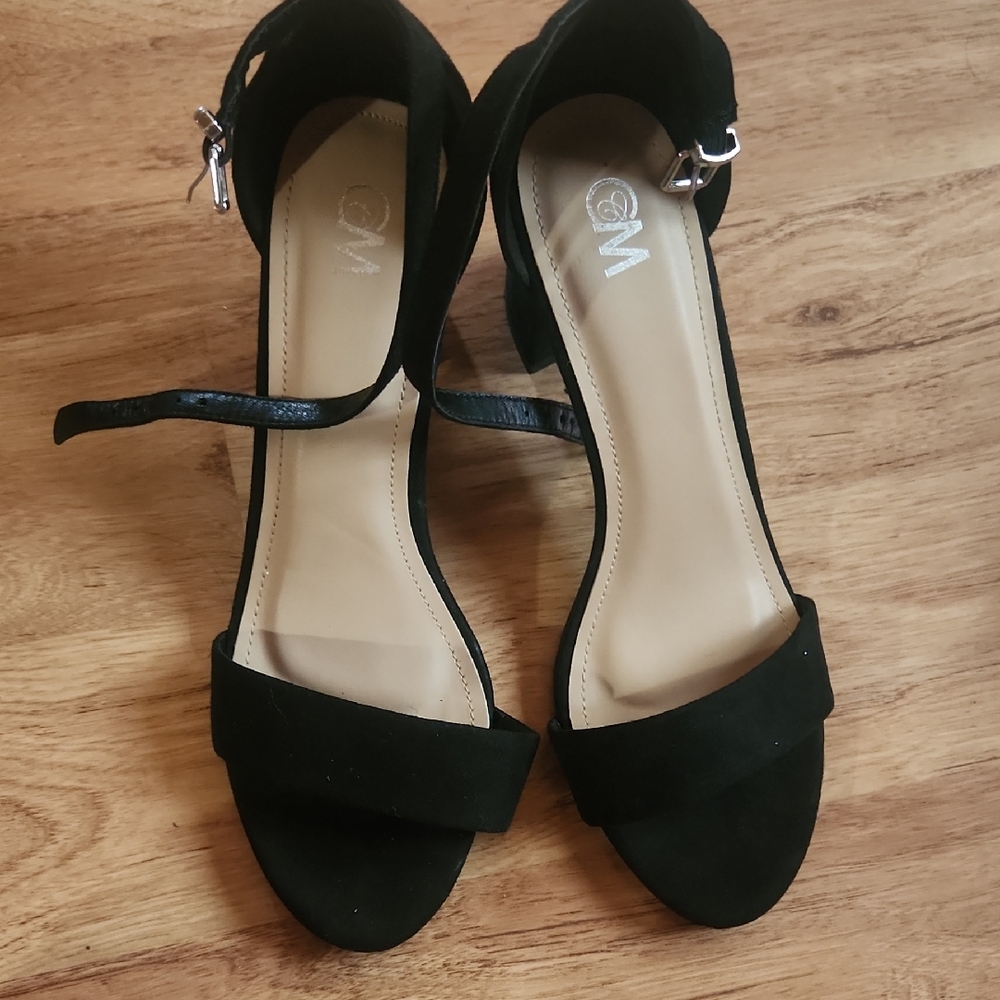 Chic Black Women's Heels by
